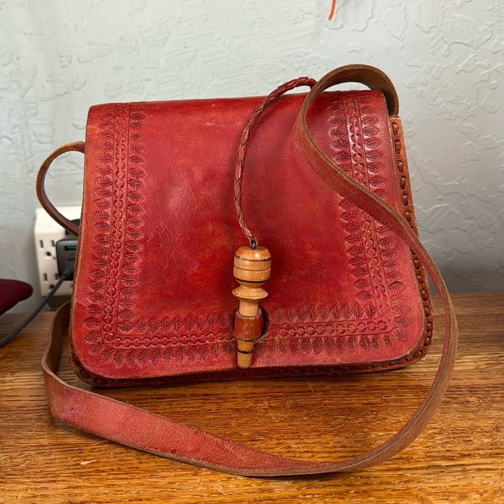 Red leather mexican handbag - 9 wide 8 height x 3 depth